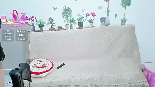 Snapshot of xiaomin-33 chatting on February 2026 02:18:01 PM xiaomin-33 online show from February 2026 02:18:01 PM