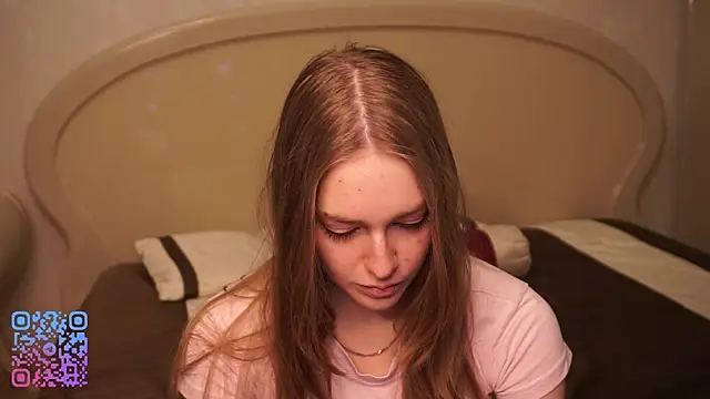 Snapshot of RowenaIanniello chatting on February 2026 02:24:01 PM RowenaIanniello online show from February 2026 02:24:01 PM