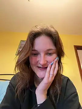 ViviLuu online show from April 2026 05:24:02 PM