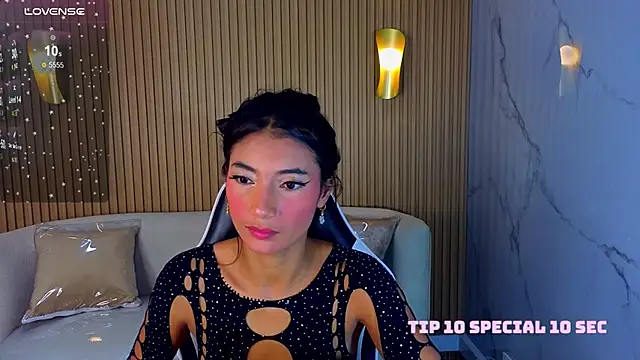 Perla Moon Tx online show from February 2026 12:50:02 PM