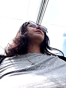 Snapshot of Mari-98 chatting on March 2026 07:10:02 PM Mari-98 online show from March 2026 07:10:02 PM