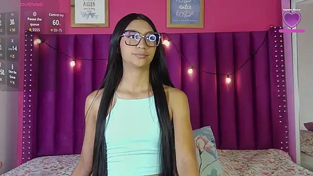 Snapshot of ThinPrincesss chatting on February 2026 01:15:01 PM ThinPrincesss online show from February 2026 01:15:01 PM