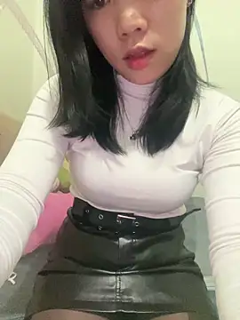 Snapshot of DoliceGirl2k chatting on February 2026 03:02:02 AM DoliceGirl2k online show from February 2026 03:02:02 AM