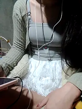 Snapshot of DoliceGirl2k chatting on April 2026 11:21:02 PM DoliceGirl2k online show from April 2026 11:21:02 PM