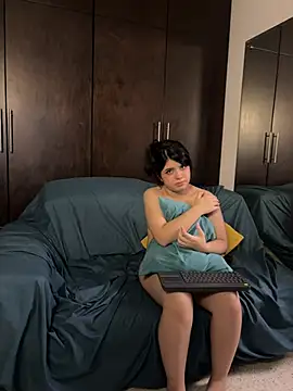 EmilyAndAndrew online show from February 2026 06:26:01 AM