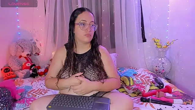 Snapshot of Stacy_millerr1 chatting on May 2026 09:37:01 AM Stacy millerr1 online show from May 2026 09:37:01 AM