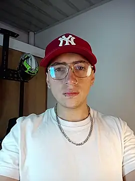 Snapshot of Emmanuel_Lust chatting on February 2026 12:15:01 PM Emmanuel Lust online show from February 2026 12:15:01 PM