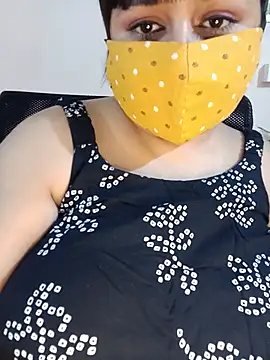 Snapshot of Lovely-Lina7 chatting on May 2026 06:27:02 PM Lovely-Lina7 online show from May 2026 06:27:02 PM