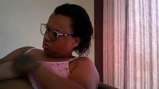 Snapshot of Mineirasafada2026 chatting on May 2026 05:07:01 PM Mineirasafada2026 online show from May 2026 05:07:01 PM