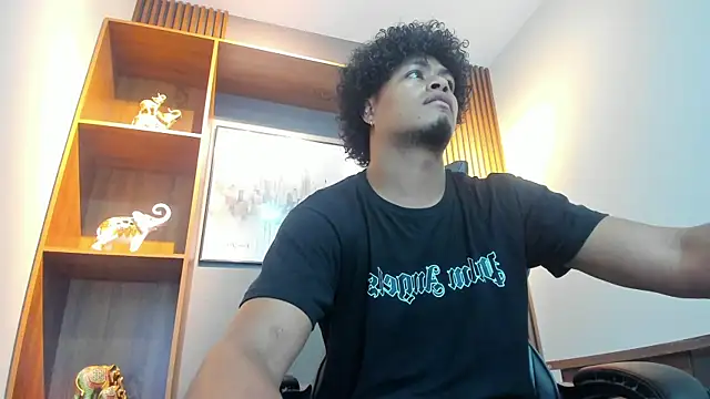 Kai Moreno online show from February 2026 08:26:02 PM