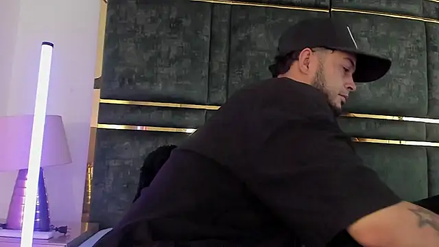 Snapshot of GaelyCoral chatting on February 2026 11:27:02 AM GaelyCoral online show from February 2026 11:27:02 AM