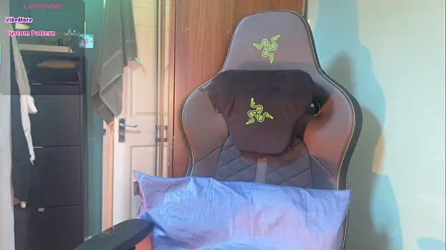 Snapshot of JadeAlexis403 chatting on February 2026 09:39:01 AM JadeAlexis403 online show from February 2026 09:39:01 AM