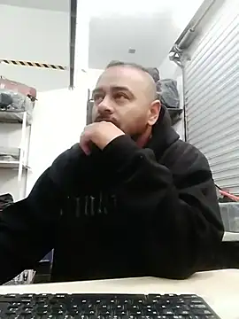 Snapshot of OMARMEX1 chatting on April 2026 12:29:02 PM OMARMEX1 online show from April 2026 12:29:02 PM