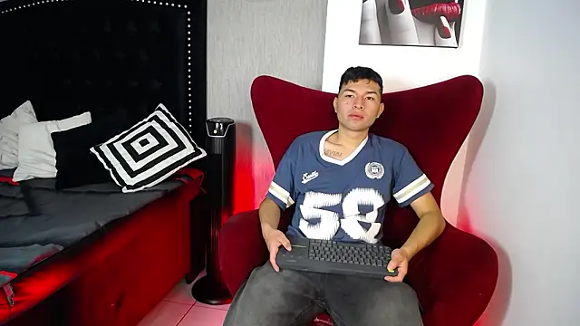 Liam Sean online show from March 2026 12:40:01 PM