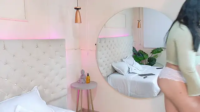 Snapshot of AnnaiTaylor chatting on February 2026 11:37:01 AM AnnaiTaylor online show from February 2026 11:37:01 AM