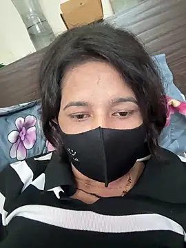 Snapshot of raavigirl chatting on February 2026 06:12:02 AM raavigirl online show from February 2026 06:12:02 AM