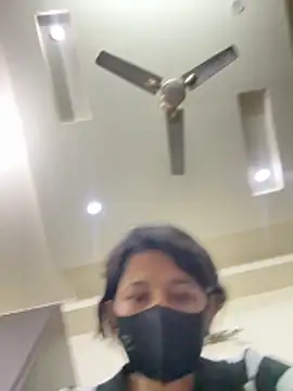 Snapshot of raavigirl chatting on February 2026 06:18:01 PM raavigirl online show from February 2026 06:18:01 PM