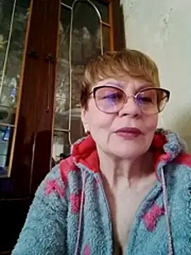 Snapshot of SophieBurns chatting on April 2026 10:39:02 AM SophieBurns online show from April 2026 10:39:02 AM