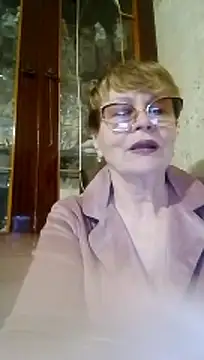 Snapshot of SophieBurns chatting on May 2026 10:34:02 AM SophieBurns online show from May 2026 10:34:02 AM