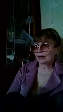 Snapshot of SophieBurns chatting on May 2026 02:02:02 PM SophieBurns online show from May 2026 02:02:02 PM