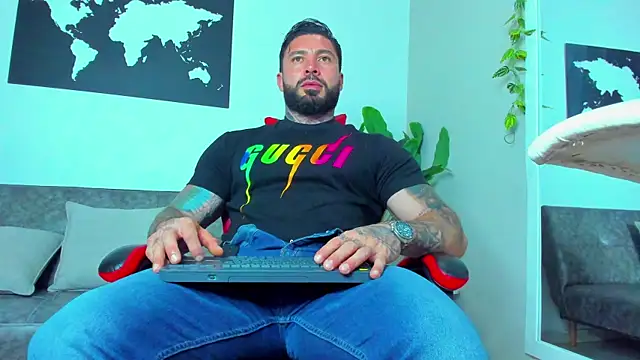 Alessrose online show from April 2026 09:04:01 PM