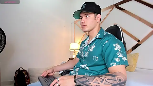 Snapshot of rayan_linxx chatting on February 2026 07:13:02 PM rayan linxx online show from February 2026 07:13:02 PM