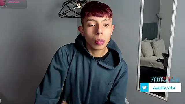 Snapshot of _camilo_ortiz chatting on April 2026 08:01:02 PM camilo ortiz online show from April 2026 08:01:02 PM
