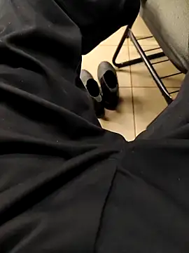 MOREN044 online show from March 2026 10:35:01 PM