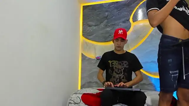 Snapshot of couplehot_sex_ chatting on February 2026 04:00:01 AM couplehot sex online show from February 2026 04:00:01 AM