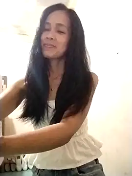 Snapshot of sweet_maxine44 chatting on April 2026 12:00:01 PM sweet maxine44 online show from April 2026 12:00:01 PM