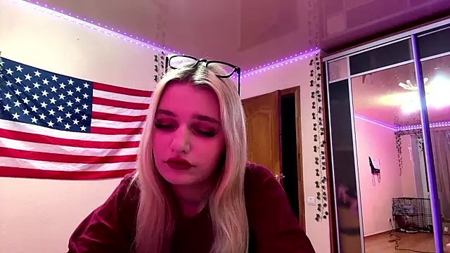 Snapshot of MiaBerlateen chatting on March 2026 05:20:01 PM MiaBerlateen online show from March 2026 05:20:01 PM