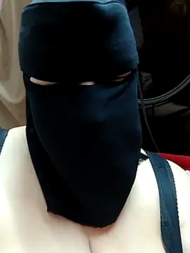 Warda Egy online show from April 2026 08:39:02 PM