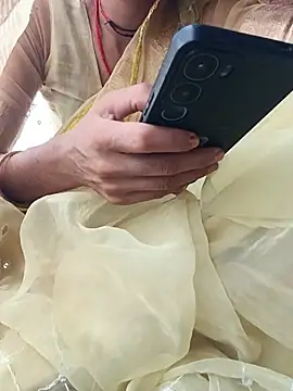 Snapshot of Komal4050 chatting on June 2026 11:58:01 AM Komal4050 online show from June 2026 11:58:01 AM