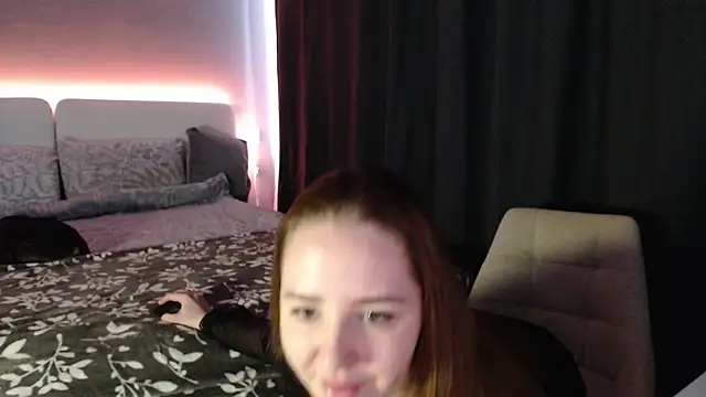 Snapshot of Reyleys chatting on February 2026 10:03:02 AM Reyleys online show from February 2026 10:03:02 AM