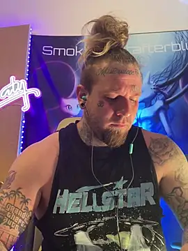 Snapshot of Smokebluntafterblunt chatting on February 2026 01:19:01 PM Smokebluntafterblunt online show from February 2026 01:19:01 PM