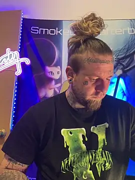 Snapshot of Smokebluntafterblunt chatting on February 2026 12:23:01 PM Smokebluntafterblunt online show from February 2026 12:23:01 PM