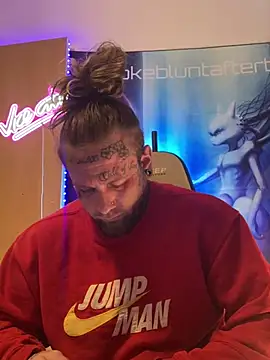 Smokebluntafterblunt online show from March 2026 04:40:01 AM