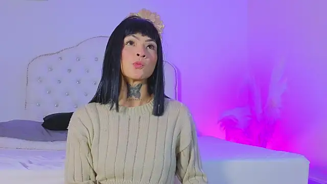 Axarasss  online show from April 2026 12:33:01 PM