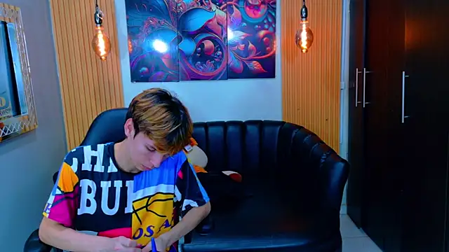 Liam Green1 online show from February 2026 06:33:02 PM