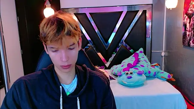 Liam Green1 online show from February 2026 11:47:02 AM