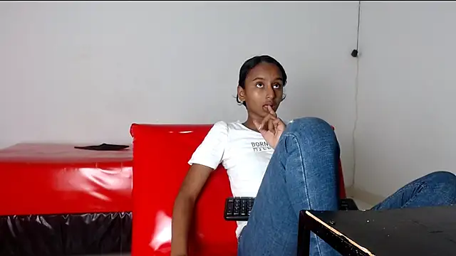 valeryskinnyvagi online show from April 2026 12:00:02 AM