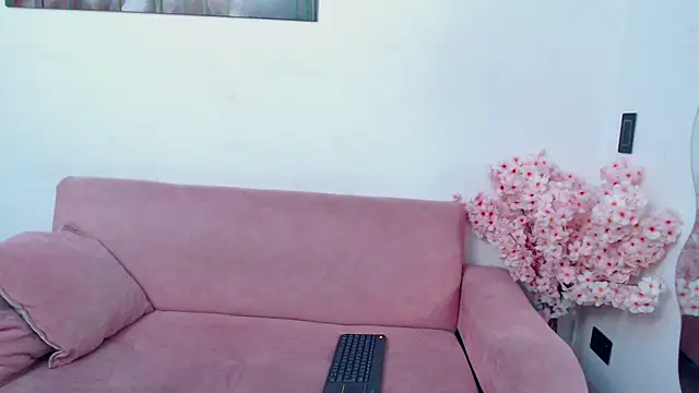 Snapshot of Kitty_f00x chatting on April 2026 08:59:02 PM Kitty f00x online show from April 2026 08:59:02 PM