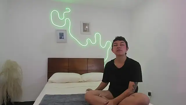 Snapshot of hardcoreheat_ind chatting on February 2026 11:01:01 PM hardcoreheat ind online show from February 2026 11:01:01 PM