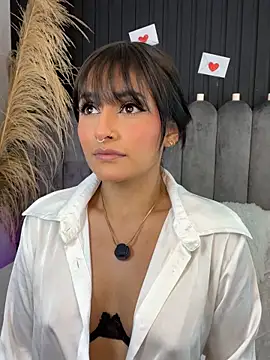 Snapshot of Nanda_vixen_ chatting on February 2026 09:00:01 PM Nanda vixen online show from February 2026 09:00:01 PM