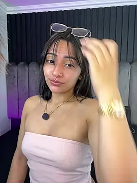 Nanda vixen  online show from March 2026 08:45:02 PM