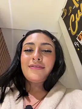 Nanda vixen  online show from May 2026 12:18:01 AM