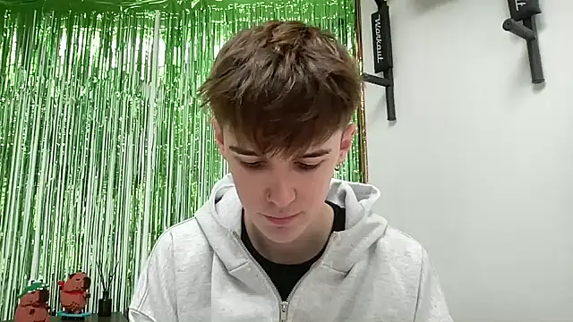 Snapshot of YourMilkyGuy chatting on February 2026 01:29:01 PM YourMilkyGuy online show from February 2026 01:29:01 PM