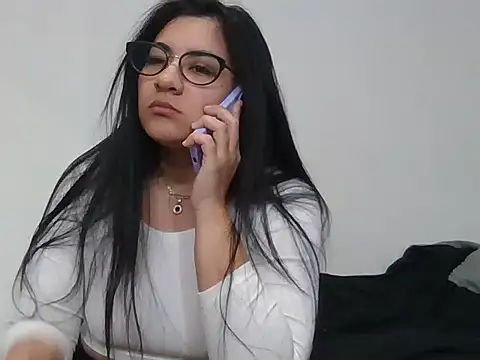 Snapshot of Agusgold22 chatting on May 2026 03:39:02 PM Agusgold22 online show from May 2026 03:39:02 PM