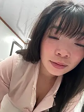 Snapshot of cuty_lusy chatting on February 2026 11:27:02 PM cuty lusy online show from February 2026 11:27:02 PM