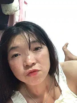 Snapshot of cuty_lusy chatting on June 2026 02:33:01 PM cuty lusy online show from June 2026 02:33:01 PM